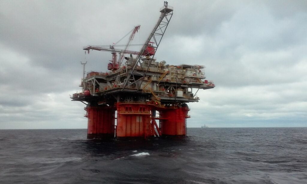 oil-rig-Med takk til keridjackson - picabay